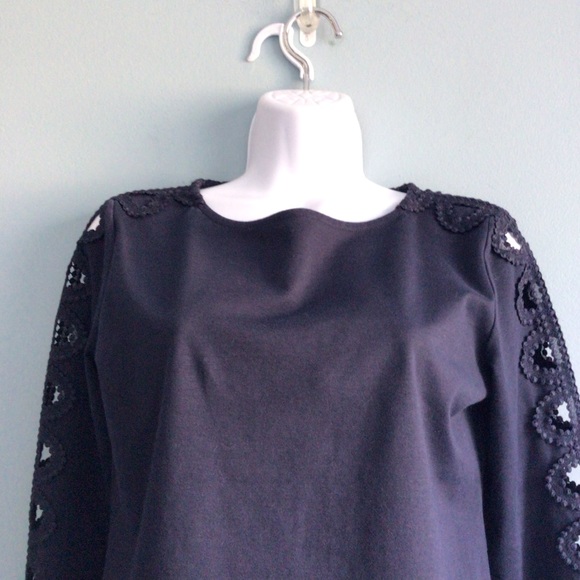 Navy Blue Talbots eyelet top XS - Picture 3 of 6